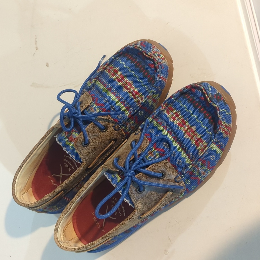 Twisted x moccasins